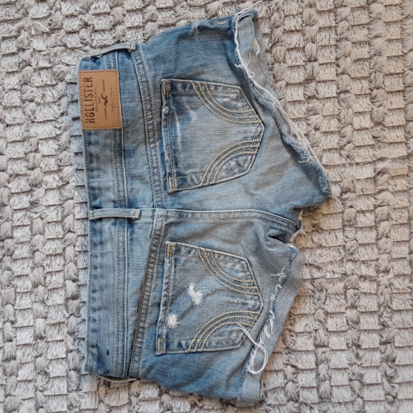 Blue Jean Designer Ripped Jean Shorts By Hollister - Picture 5 of 7
